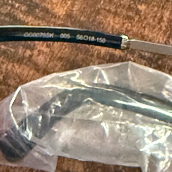 Gucci Silver and Black Sunglasses - Picture 4 of 6